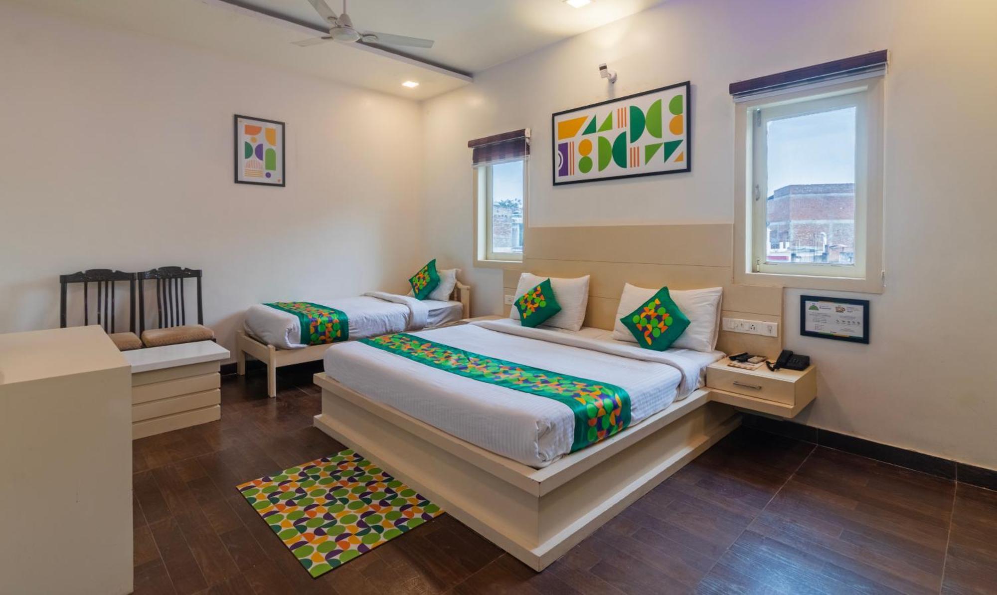 Treebo Empire Red Carpet, Near Taj Mahal Hotel Agra  Exterior photo